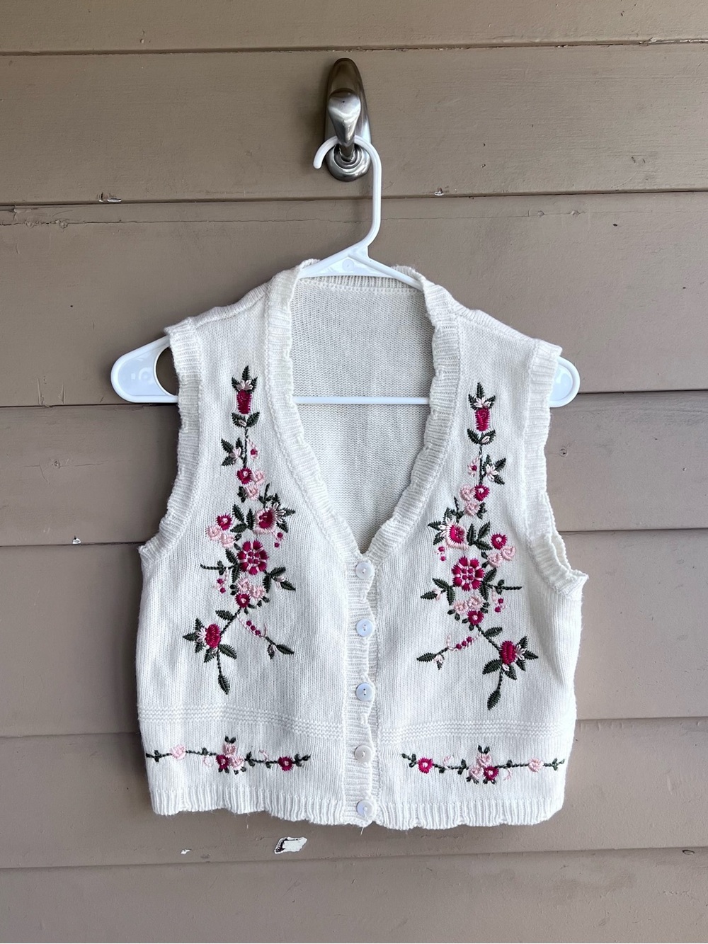 V Neck Button Down Front Floral Embroidered Cropped Knit Vest Size M - Picture 2 of 3